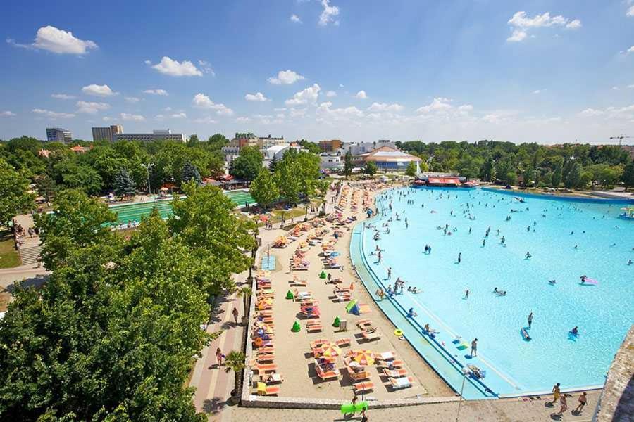 Lux * Hajduszoboszlo